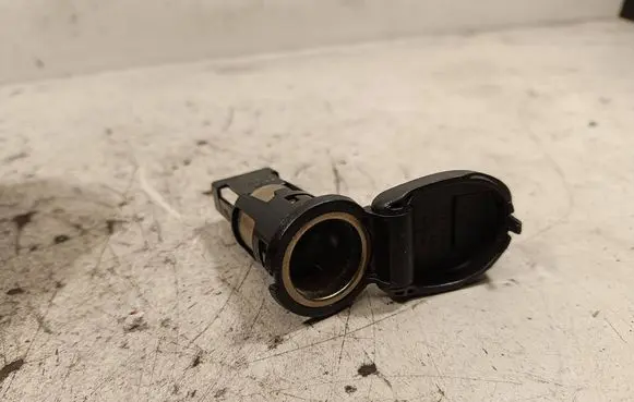 Nissan X-Trail T32 12 V Socket (rear) 