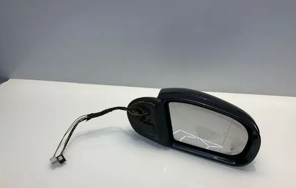 Mercedes-Benz C W203 Front door electric wing mirror