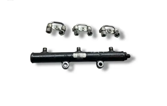 Jaguar XF X250 Fuel main line pipe A2C20001330 4R8Q9D280AC 5WS40129