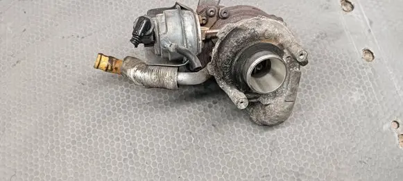 Peugeot 5008 Turbo 8062910002 PFV02339F