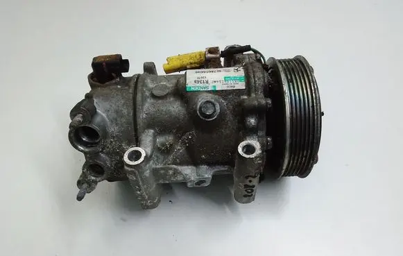 Peugeot 208 I Air conditioning (A/C) compressor (pump) 9678656080
