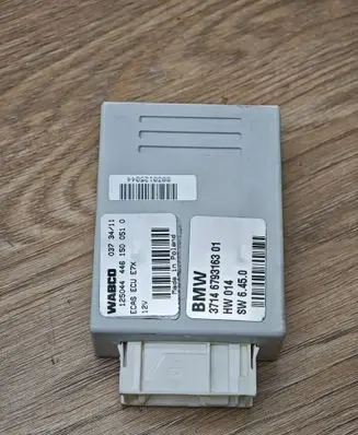 BMW X5 E70 Air suspension control unit module (rear) 6793163 4461500510