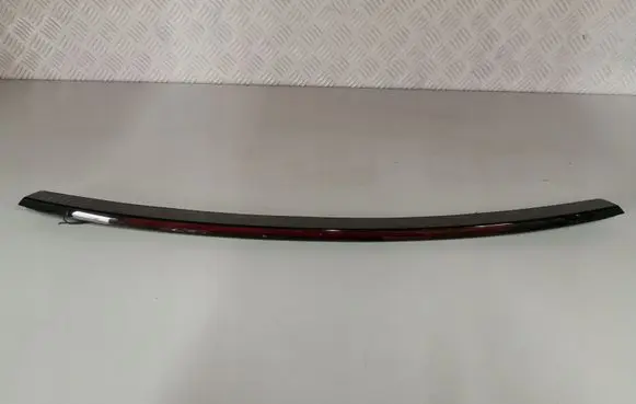 Tesla Model X Third/center stoplight 103434000