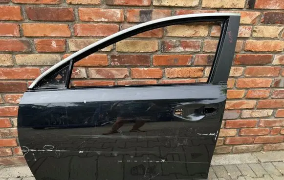 KIA Xceed Front door