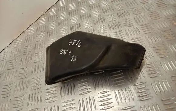 Volkswagen PASSAT B5.5 Air intake duct part 3B0129617D