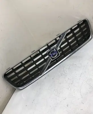 Volvo S60 Front bumper upper radiator grill
