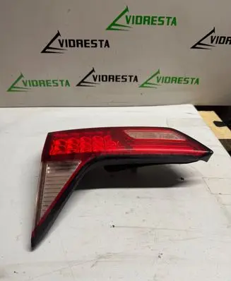 Tailgate rear/tail lights