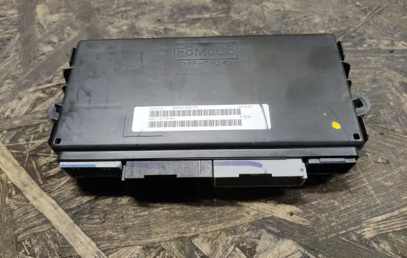 Lincoln MKS Seat control module 8S5T14C708AH 14C708AH