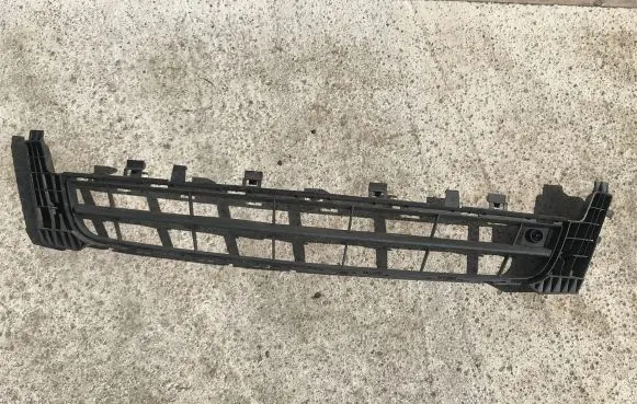 Opel Insignia A Front bumper lower grill 13238289