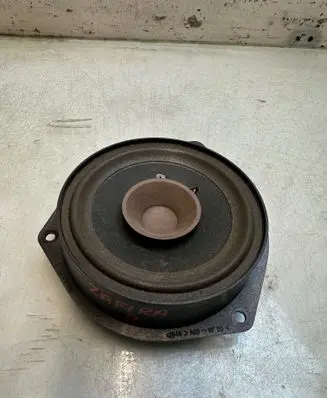 Opel Zafira B Rear door speaker 90379280