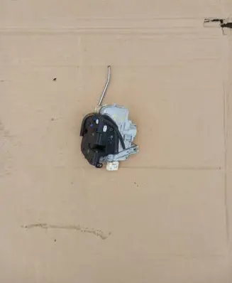 Seat Exeo (3R) Front door lock