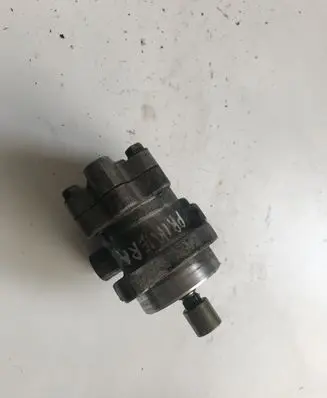 Nissan X-Trail T30 Power steering pump 5M321 38292206 38292206N