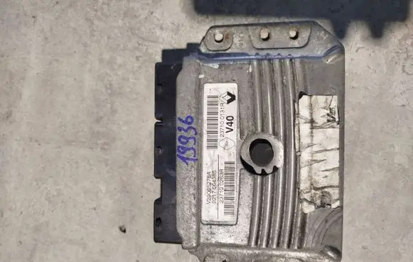 Renault Megane II Engine control unit/module 237100131r