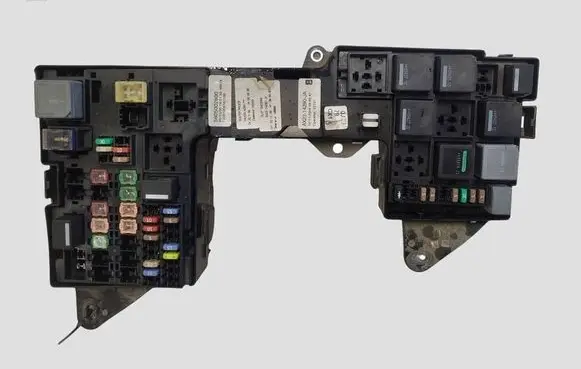 Jaguar XF X250 Fuse module 5605002800 AX2314290JA 7154945230