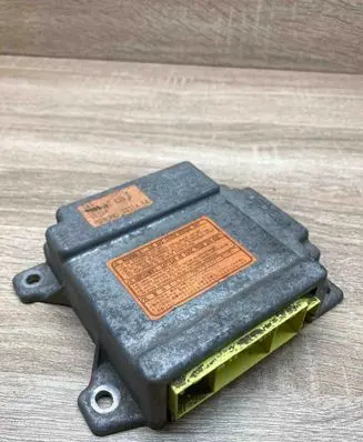 Mazda 323 F Airbag control unit/module B25E57K30B