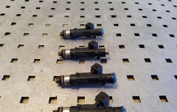 Opel Astra J Fuel injectors set 0280158181