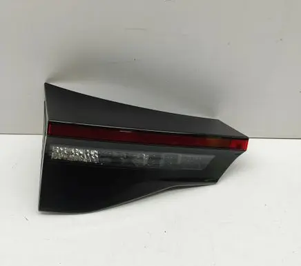 Toyota Yaris Cross Tailgate rear/tail lights 815900DB60