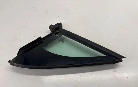 Volkswagen Tiguan Allspace Front door vent window glass four-door 5NN845114 5NN845114C
