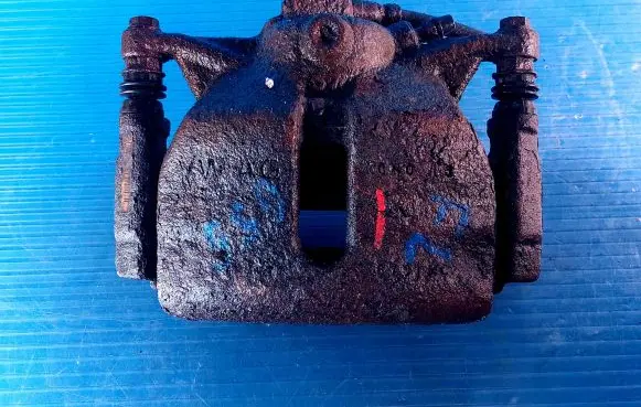 Skoda Octavia Mk3 (5E) Front brake caliper