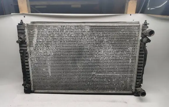 Coolant radiator