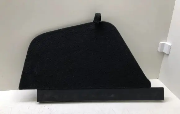 Toyota Avensis T270 Trunk/boot side trim panel 5840805041C2