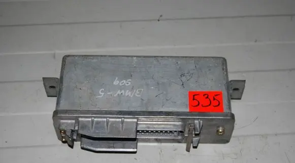 BMW 5 E34 ABS control unit/module 0265103047