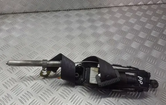 Volvo S40 Front seatbelt