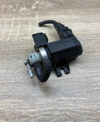 Audi A6 S6 C6 4F Turbo solenoid valve 8E0906627C WithPlug