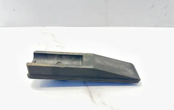 Audi A6 S6 C6 4F Jacking socket point 4F0802847