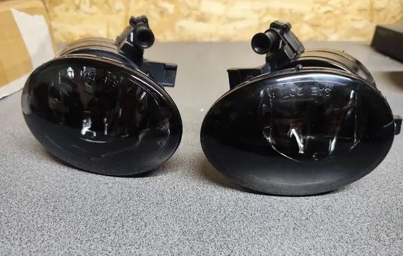 Volkswagen Touran I Front fog light 5K0941700F 5K0941699F