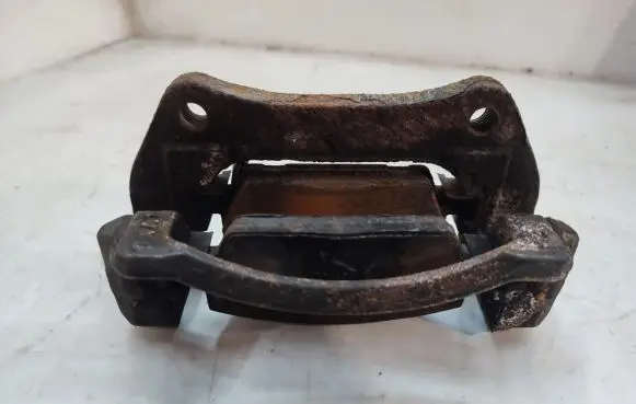 Opel Mokka X Front Brake Caliper Pad/Carrier 