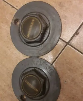 BMW 5 E34 Non-original wheel cap Borbet90 Borbet