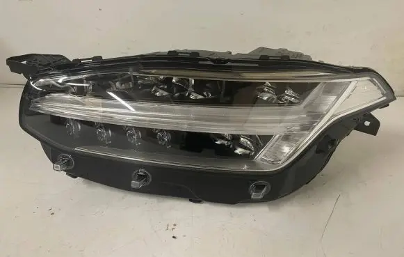 Volvo XC90 Headlight/headlamp 32228688