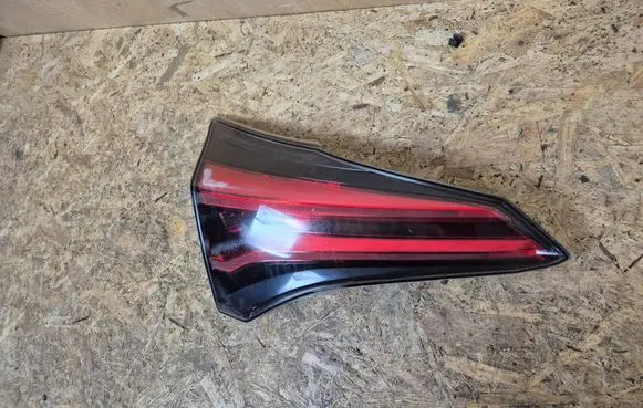 Toyota RAV 4 (XA40) Tailgate rear/tail lights 8159042031 A4Q2420001