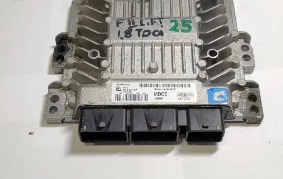 Ford Focus Engine control unit/module 7M5112A650BCE J38AC 5WS40778FT