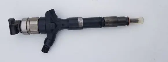 Toyota Land Cruiser (J120) Fuel injector 2367030280