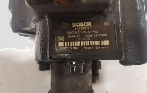 Opel Insignia A Fuel injection high pressure pump 0445010193 07001159700
