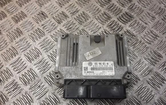 Volkswagen Golf Plus Engine control unit/module 03G906021QK 0281014055