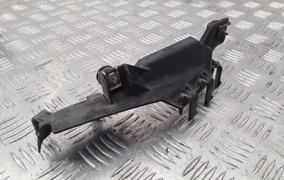 BMW 1 E81 E87 Intercooler air guide/duct channel 8046326 51748046326