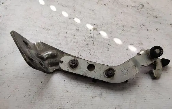 Fiat Ducato Sliding door lower roller guide/hinge 7CB935