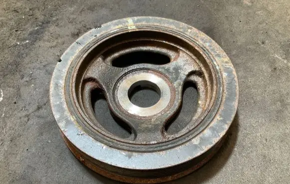 Peugeot 208 Crankshaft pulley