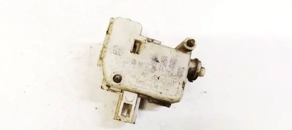 Audi TT Mk1 Central locking motor 3b0959781b 8n7862159