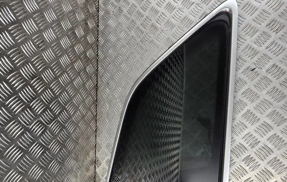 Audi Q7 4M Rear side window 4M0845297B