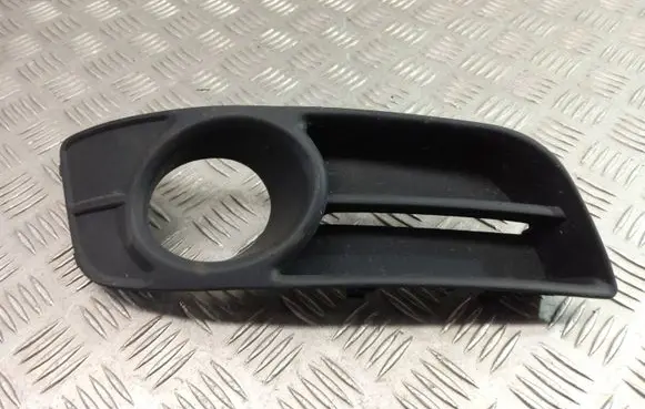 Toyota Corolla E120 E130 Front fog light trim/grill TY9906401
