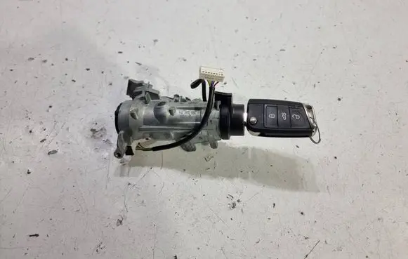 Volkswagen Touran III Ignition lock 1K0905851 5Q0905865