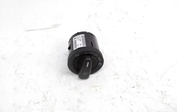 Chrysler Town & Country V Light switch 68041760AB 10014029 86390