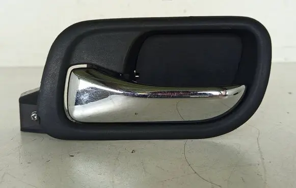 Honda Accord Front door interior handle 6403