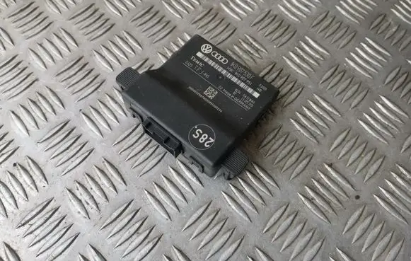Volkswagen Touran I Gateway control module 1K0907530F 1K0907951