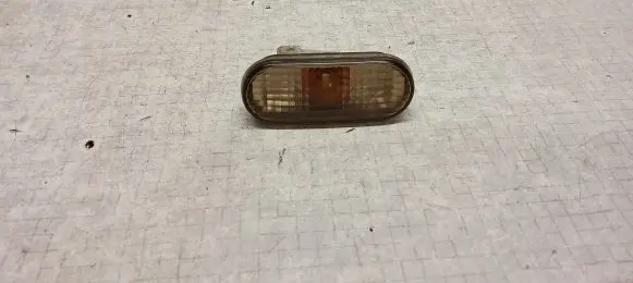 Volkswagen PASSAT B4 Front fender indicator light 3A0949117B 1H0949111 858049