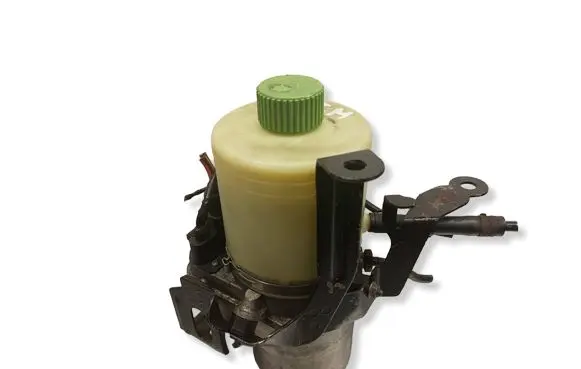 Volkswagen Polo IV 9N3 Power steering pump 6Q0423156AB 06062007